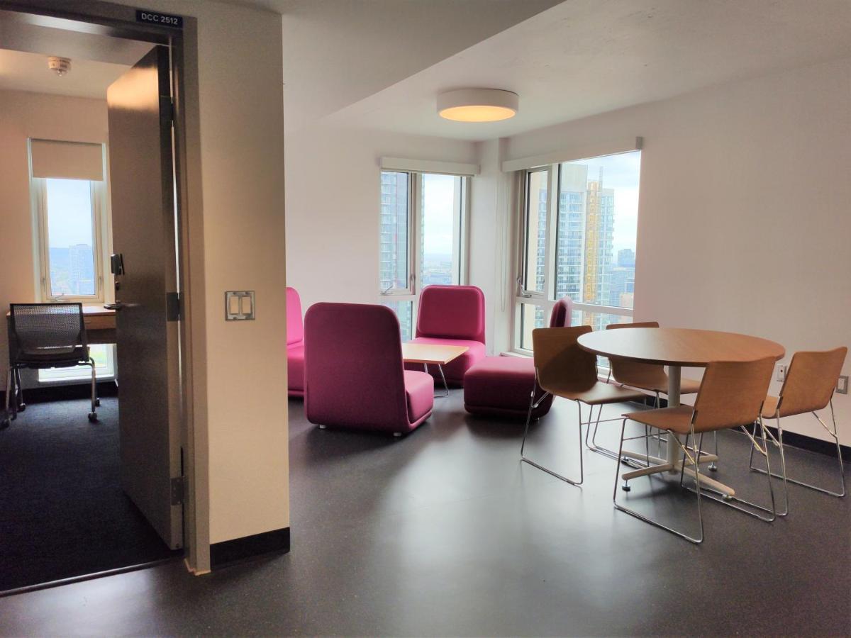 Toronto Metropolitan University-Daphne Cockwell Complex Residence Ngoại thất bức ảnh